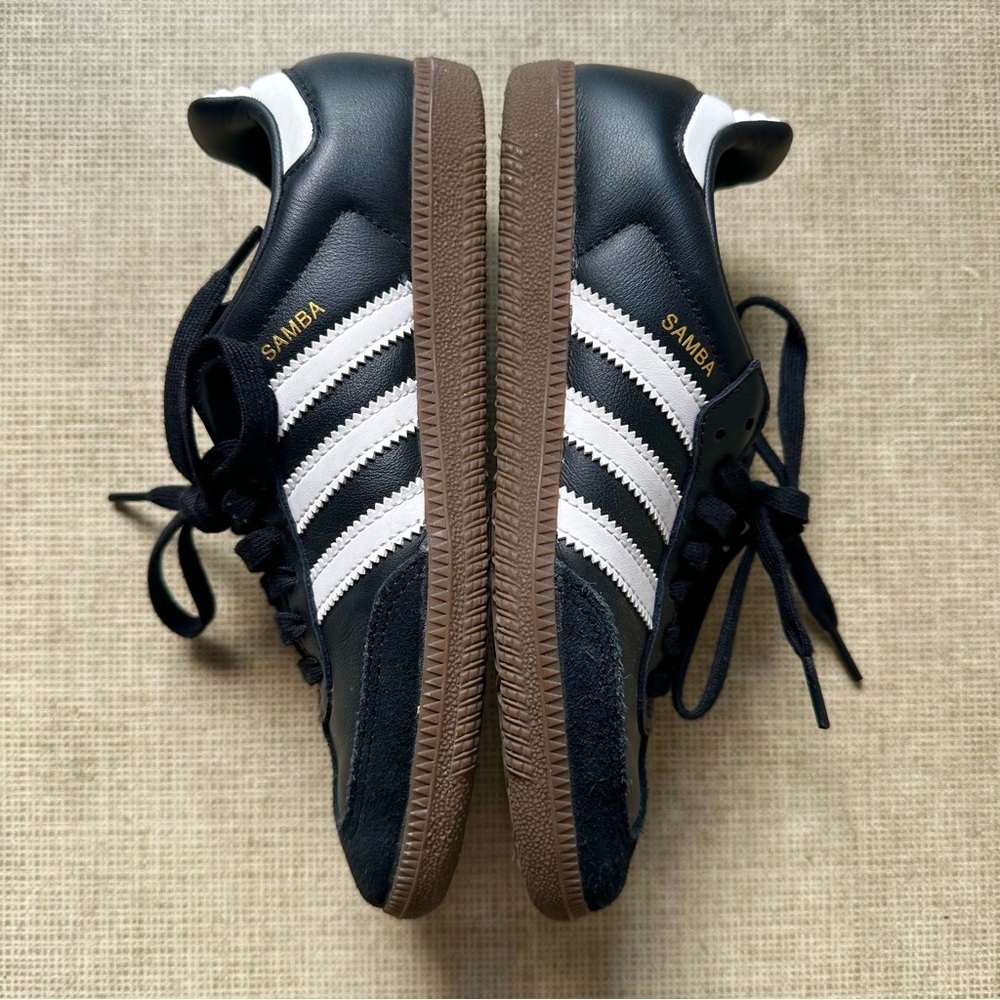 Adidas Samba OG shoes, size M5 W6